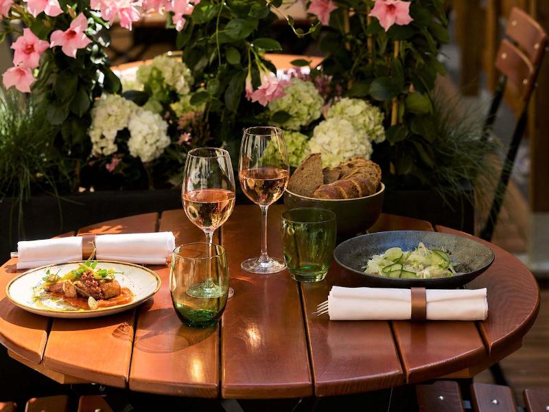 Sofitel Paris Arc de Triomphe image