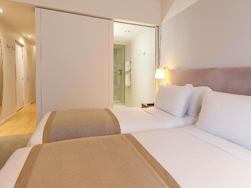 Sofitel Paris Arc de Triomphe image