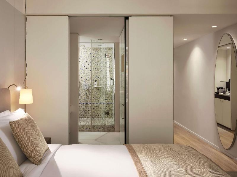 Sofitel Paris Arc de Triomphe image