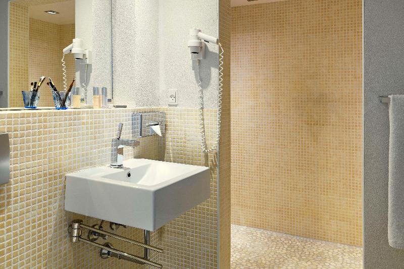 Scandic Front image