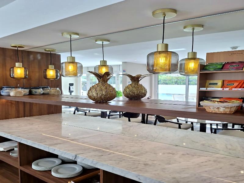Hotel Le Cetai Cannes Beach Hotel image