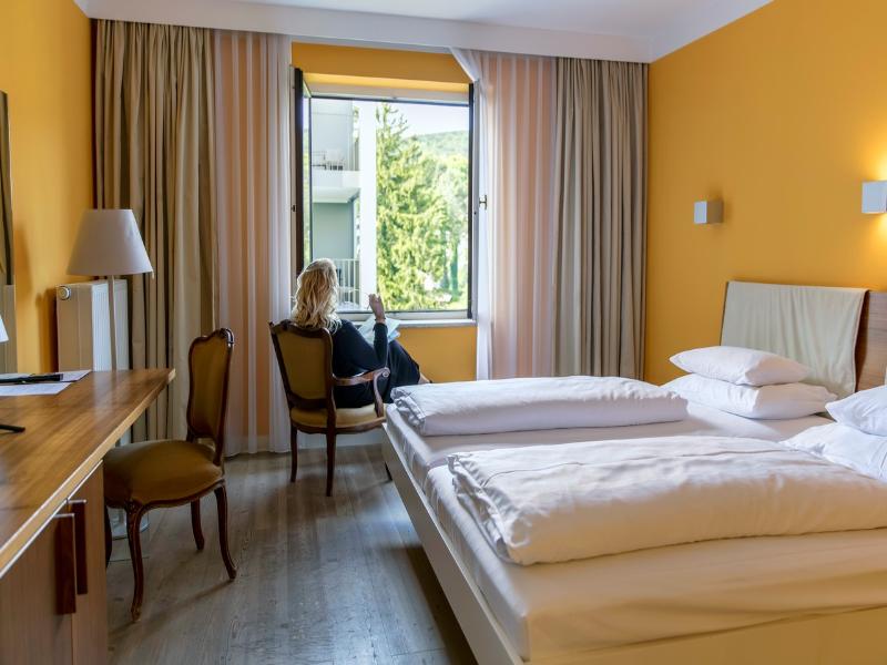 Pytloun Schlosshotel Weikersdorf image