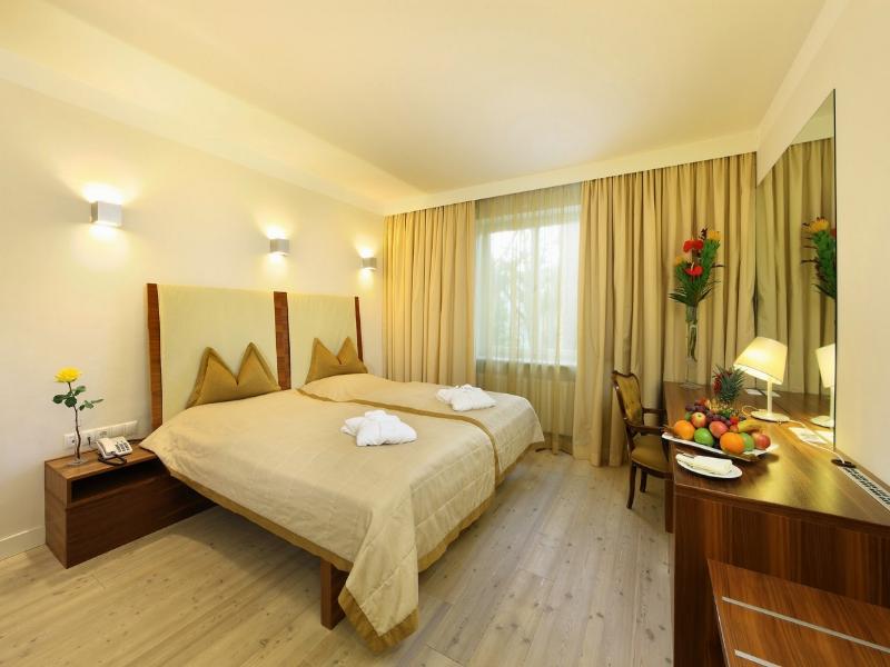 Pytloun Schlosshotel Weikersdorf image