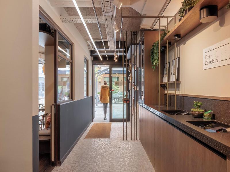 Maxhotel image