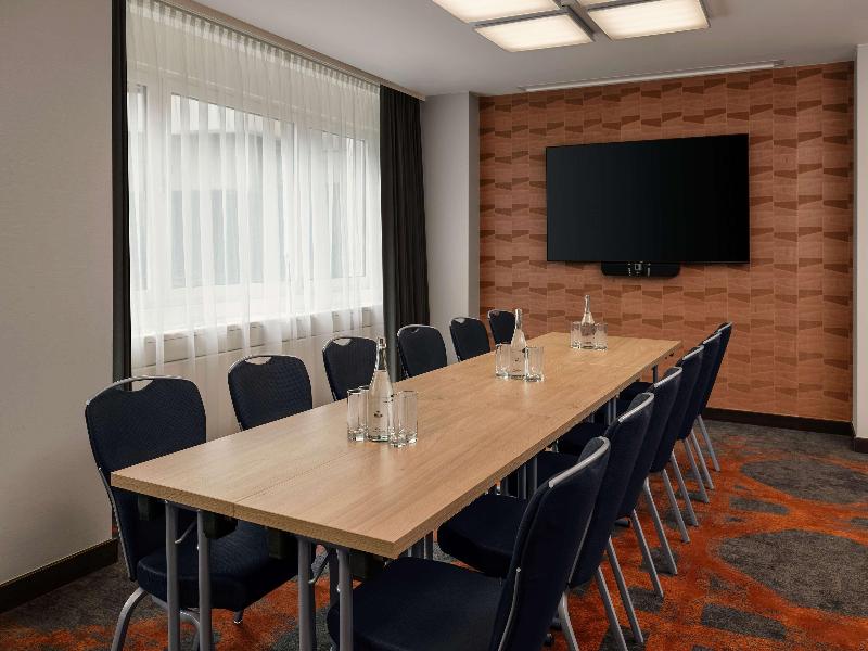 Hilton Vienna Waterfront image