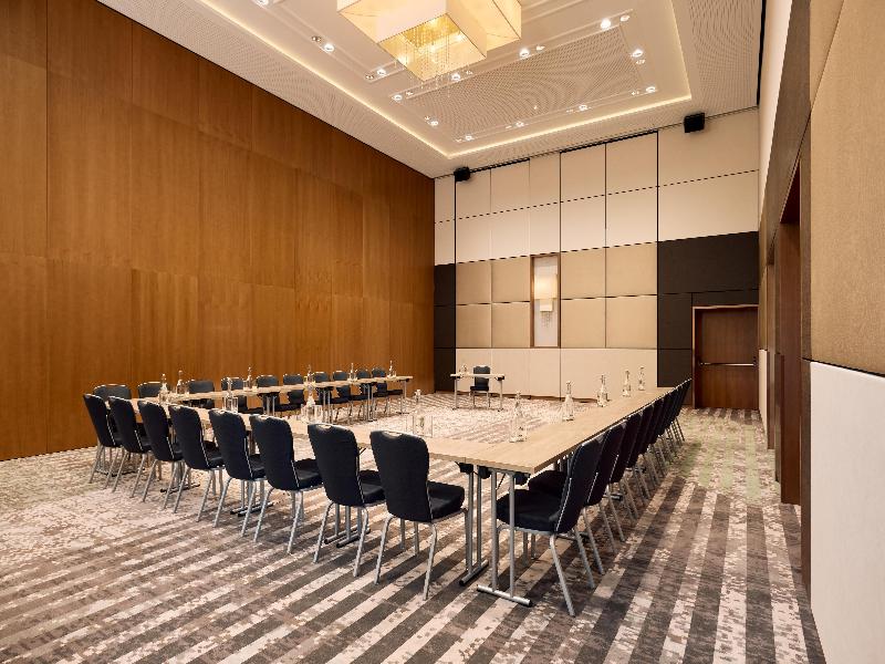 Hilton Vienna Waterfront image