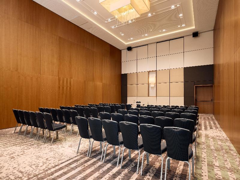Hilton Vienna Waterfront image