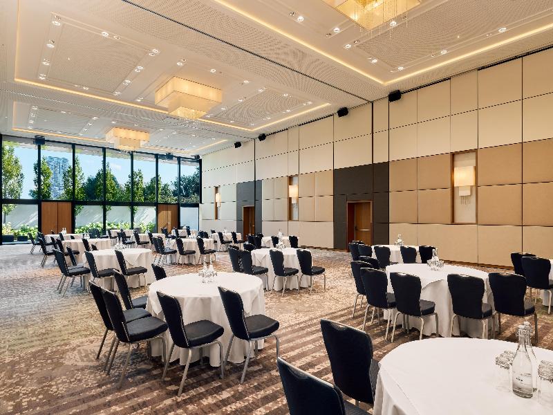 Hilton Vienna Waterfront image