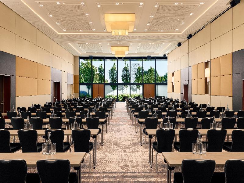 Hilton Vienna Waterfront image