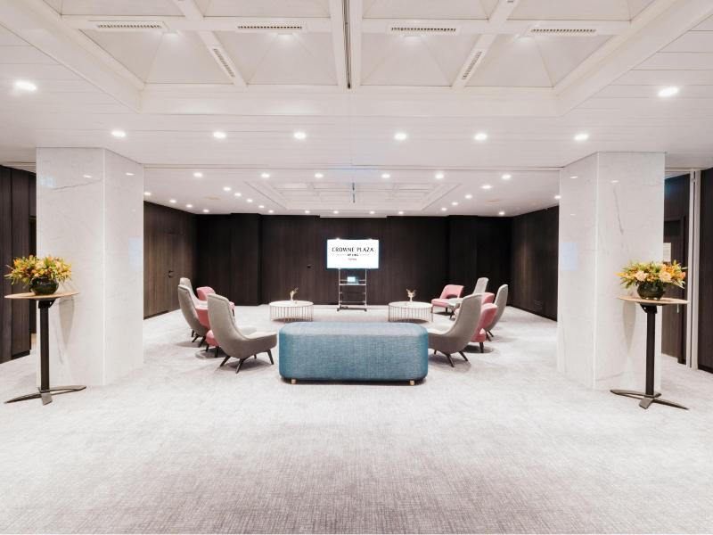 Crowne Plaza Geneva image
