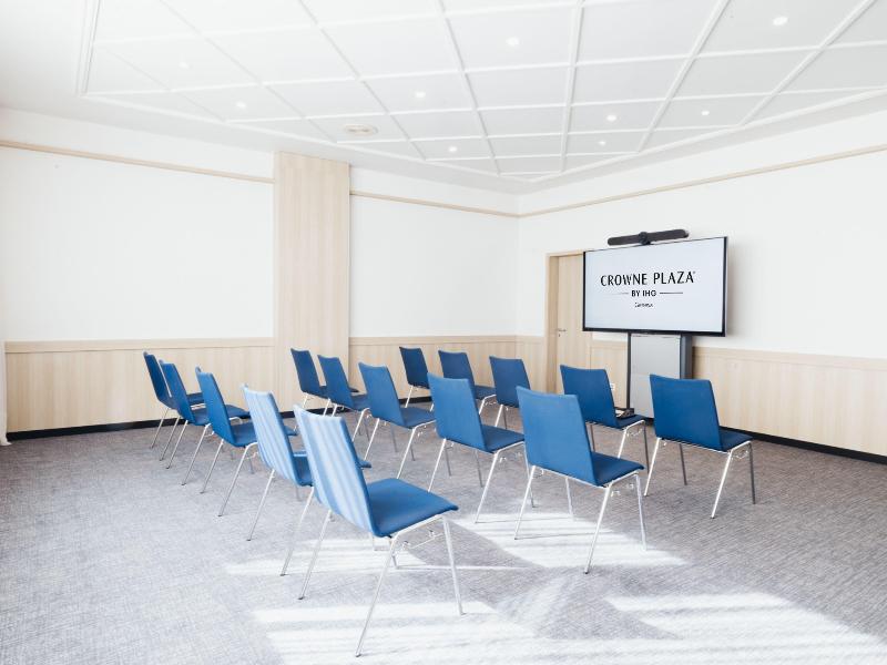 Crowne Plaza Geneva image