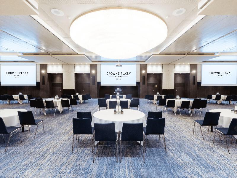 Crowne Plaza Geneva image