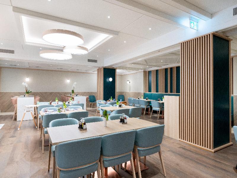 Crowne Plaza Geneva image