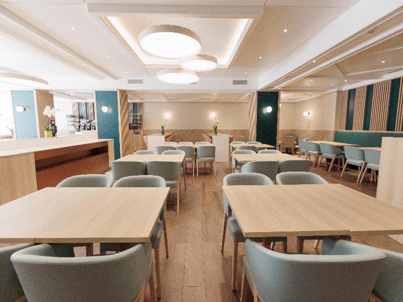 Crowne Plaza Geneva image