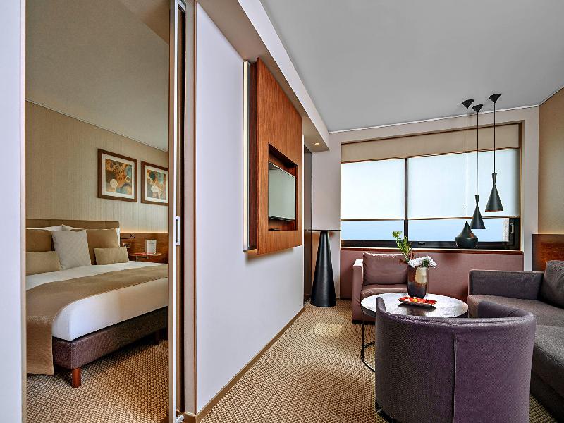 Crowne Plaza Geneva image