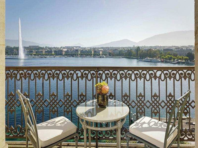 Ritz-Carlton Hotel de la Paix, Geneva image