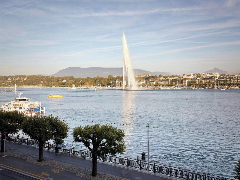 Ritz-Carlton Hotel de la Paix, Geneva image