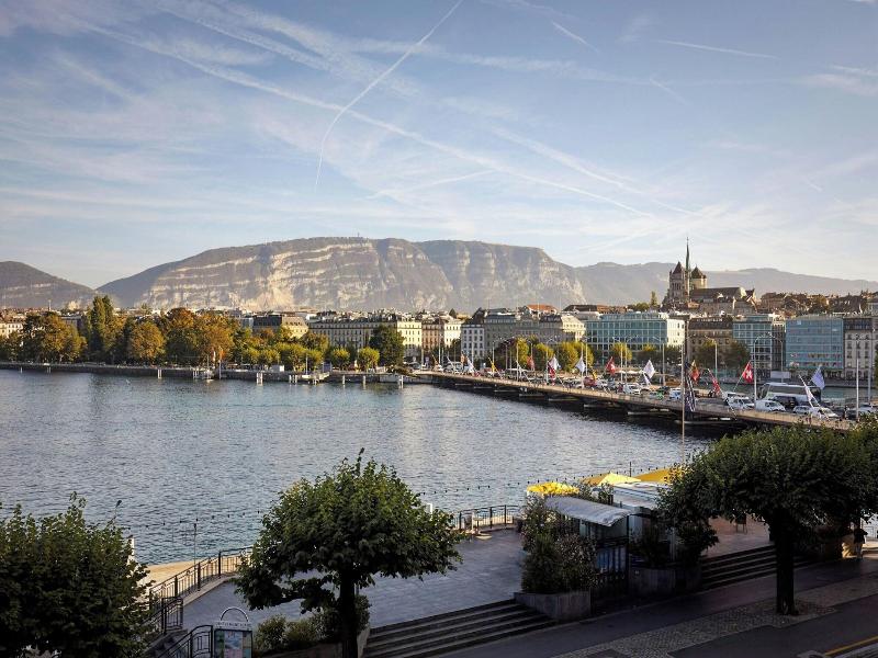 Ritz-Carlton Hotel de la Paix, Geneva image