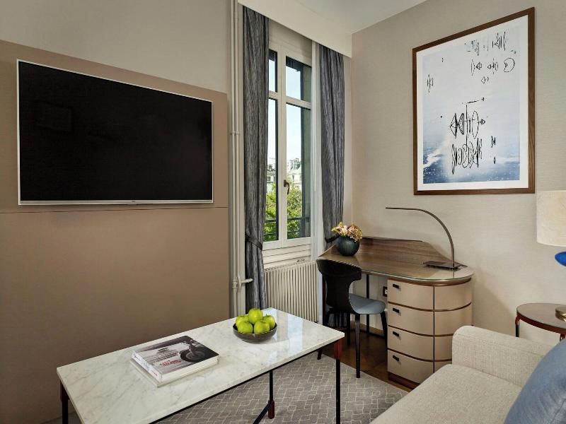 Ritz-Carlton Hotel de la Paix, Geneva image