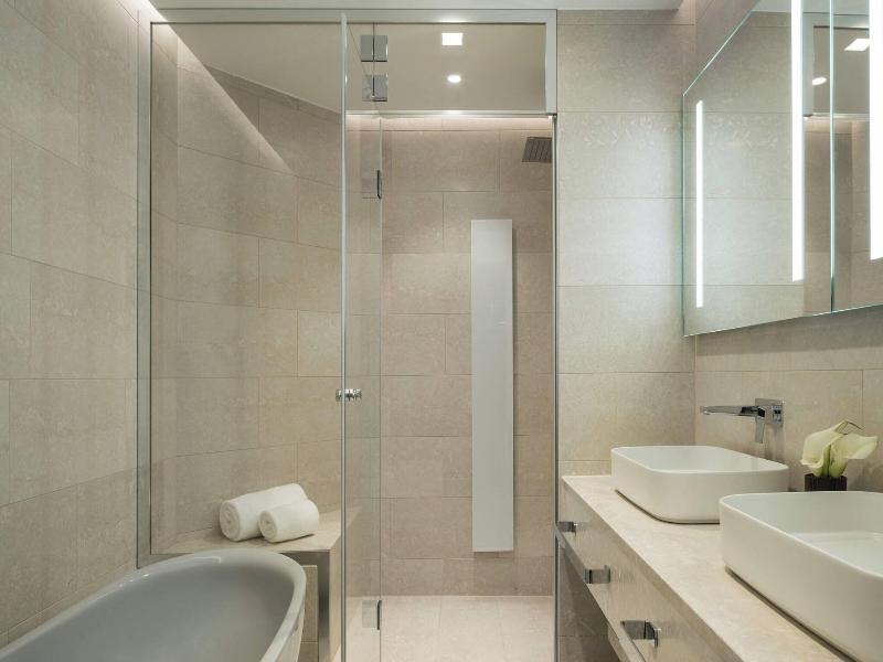 Ritz-Carlton Hotel de la Paix, Geneva image