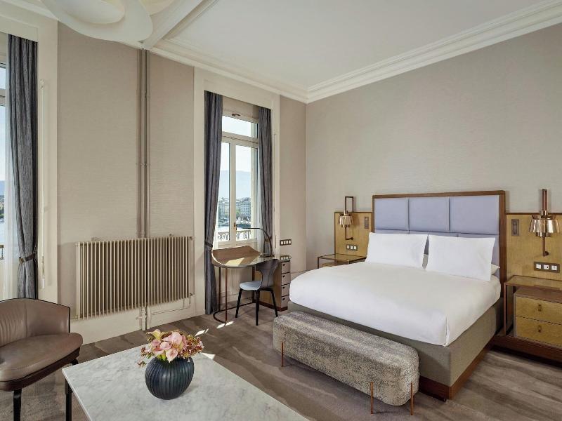 Ritz-Carlton Hotel de la Paix, Geneva image