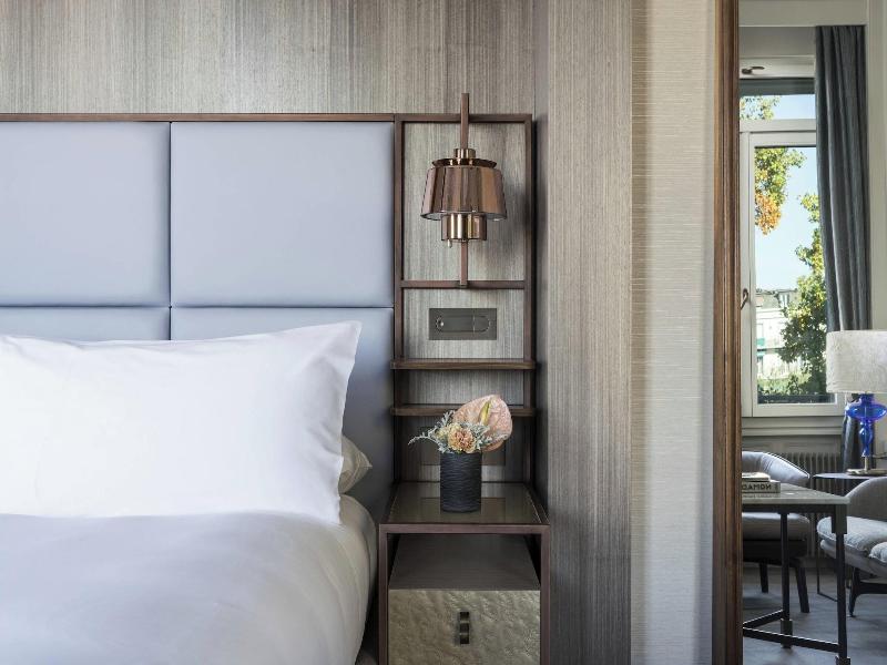 Ritz-Carlton Hotel de la Paix, Geneva image
