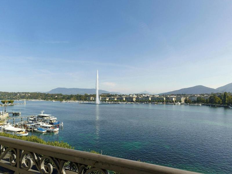 Ritz-Carlton Hotel de la Paix, Geneva image