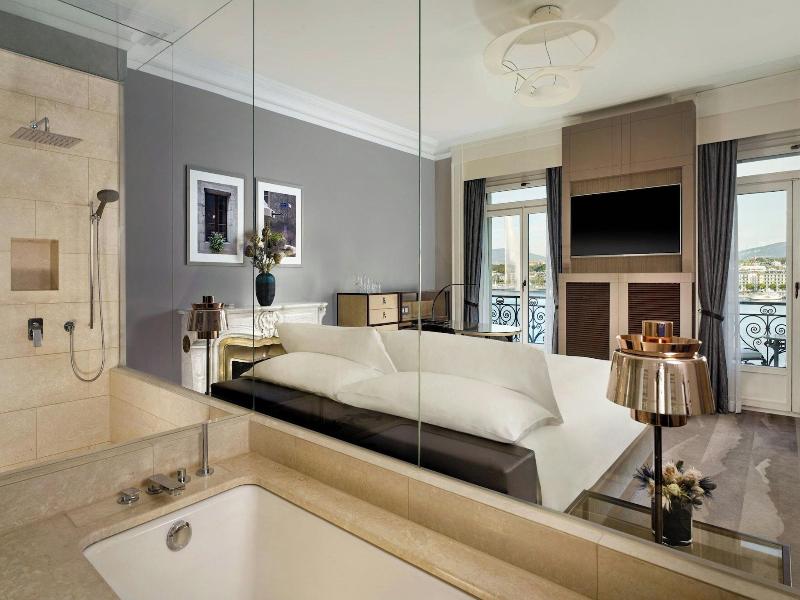 Ritz-Carlton Hotel de la Paix, Geneva image