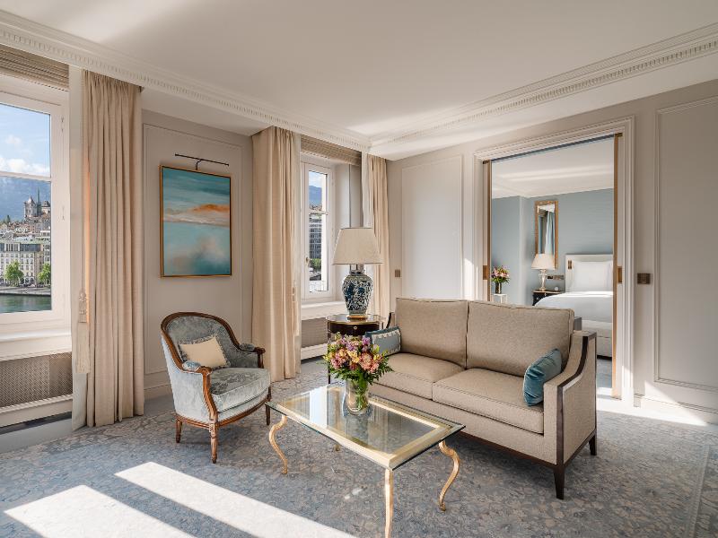 Four Seasons Hotel des Bergues Geneva image
