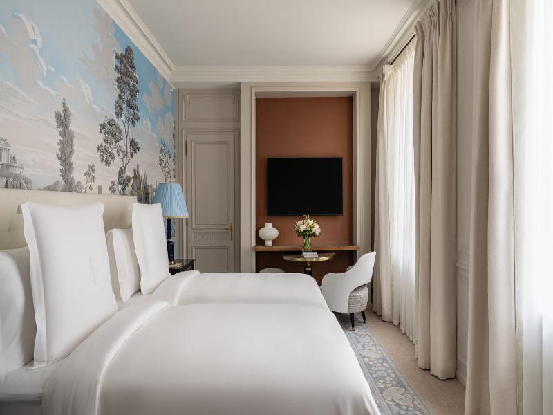 Four Seasons Hotel des Bergues Geneva image