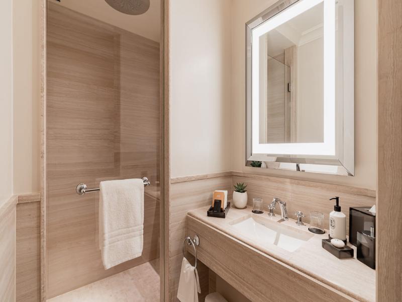 Four Seasons Hotel des Bergues Geneva image