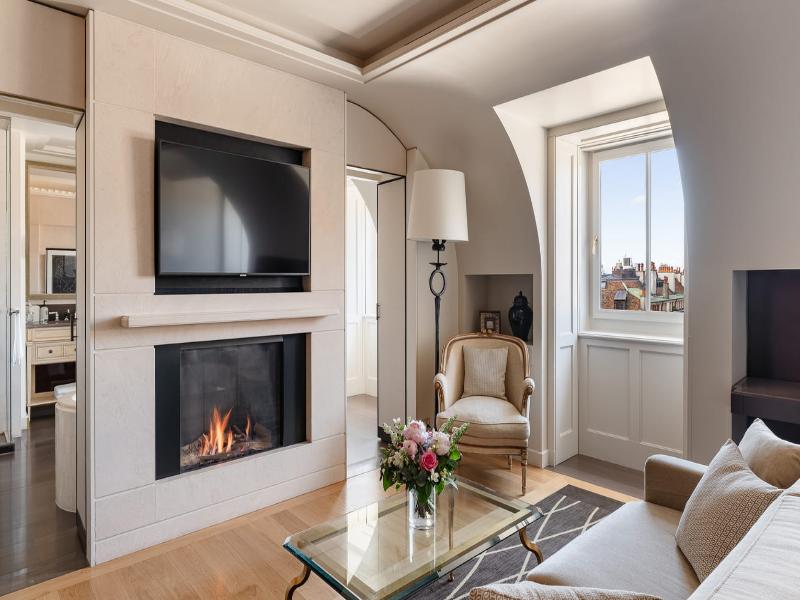 Four Seasons Hotel des Bergues Geneva image
