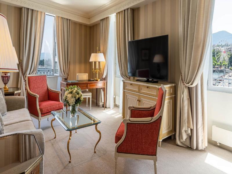 Four Seasons Hotel des Bergues Geneva image