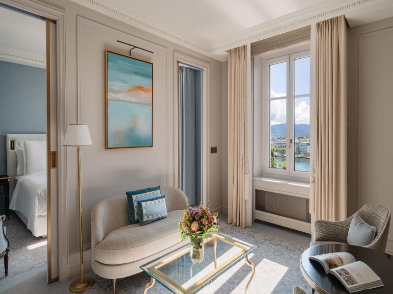 Four Seasons Hotel des Bergues Geneva image