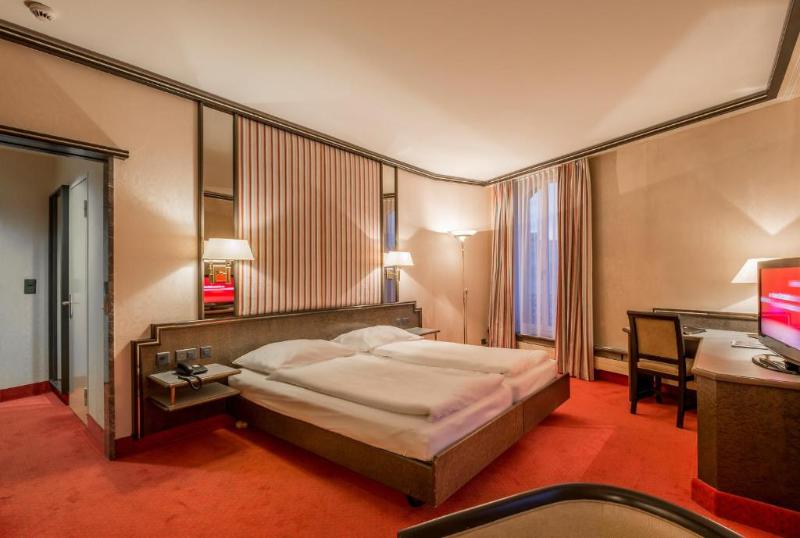 Monopol Luzern photo 15