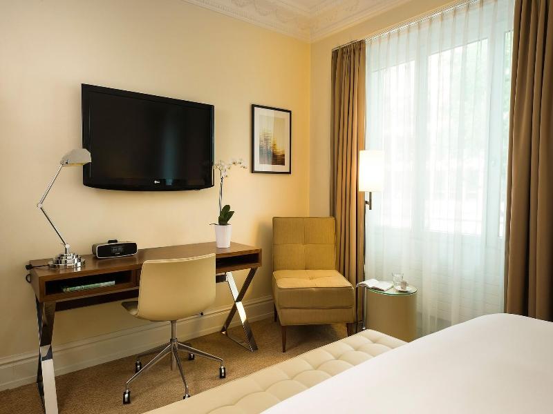 Renaissance Lucerne Hotel image