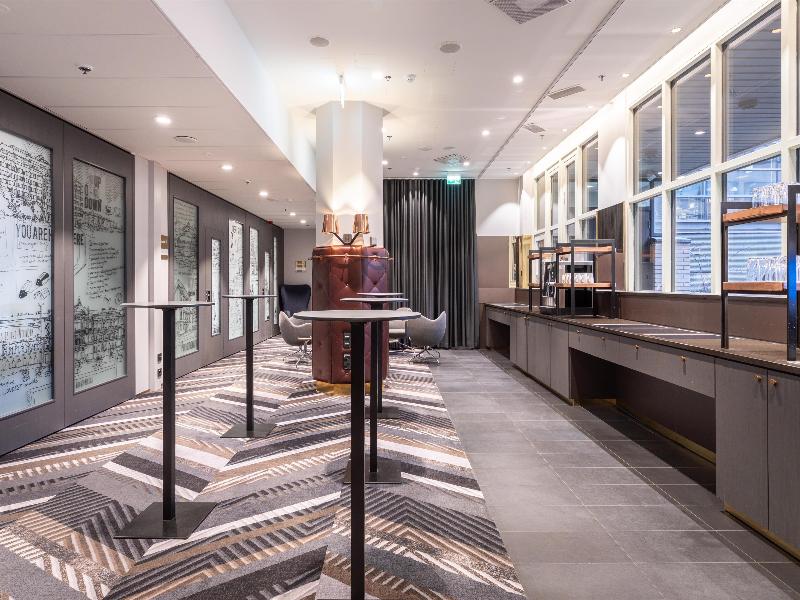Hilton Helsinki Strand image