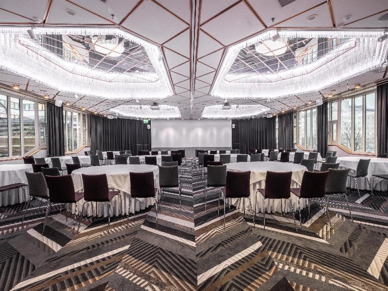 Hilton Helsinki Strand image