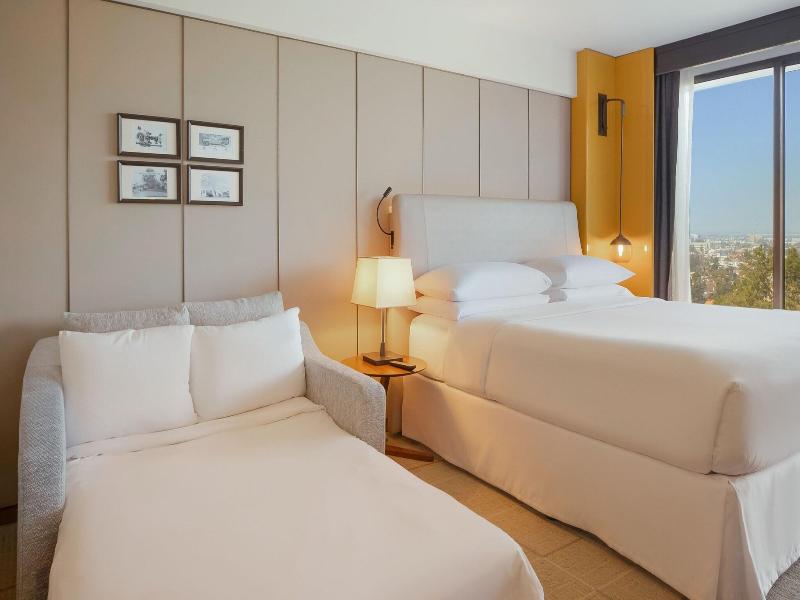 Sheraton Universal Hotel image