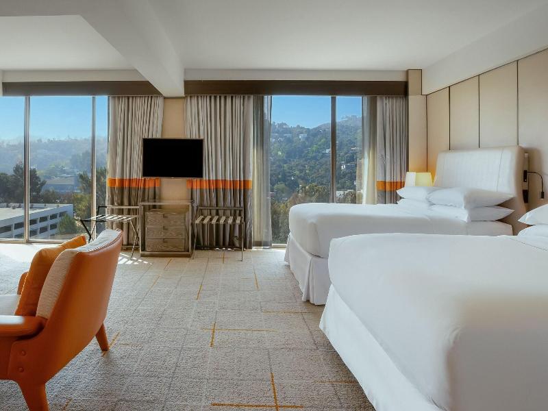 Sheraton Universal Hotel image
