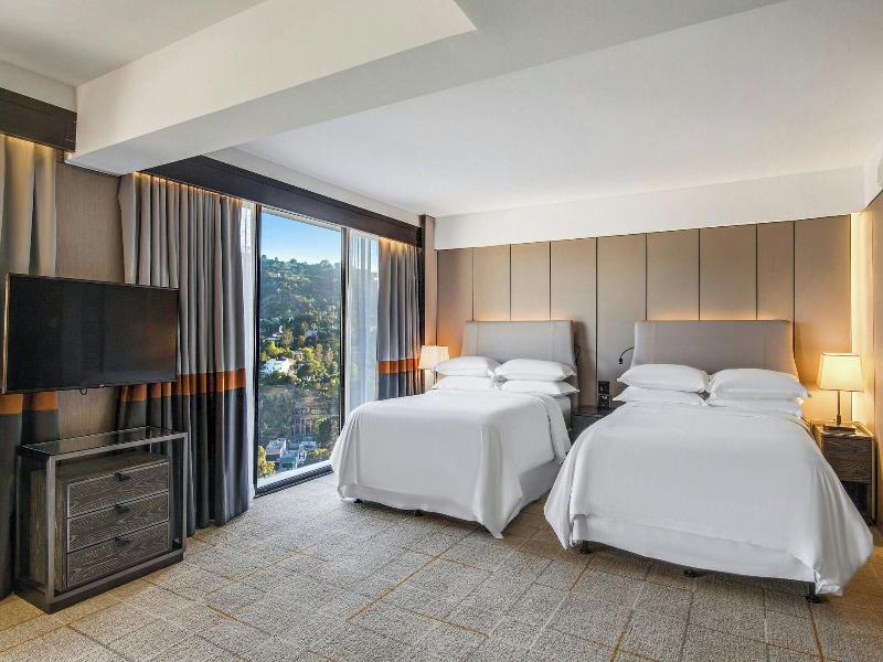 Sheraton Universal Hotel image