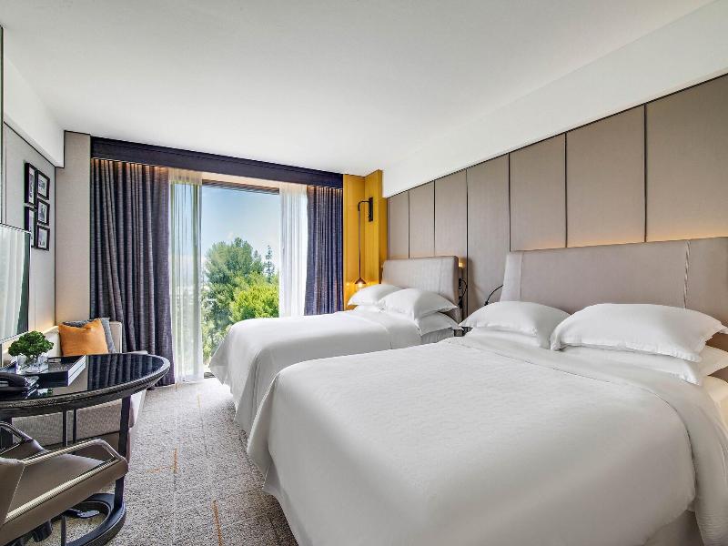 Sheraton Universal Hotel image