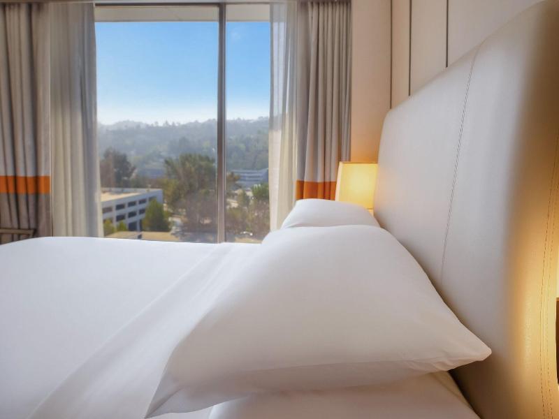 Sheraton Universal Hotel image