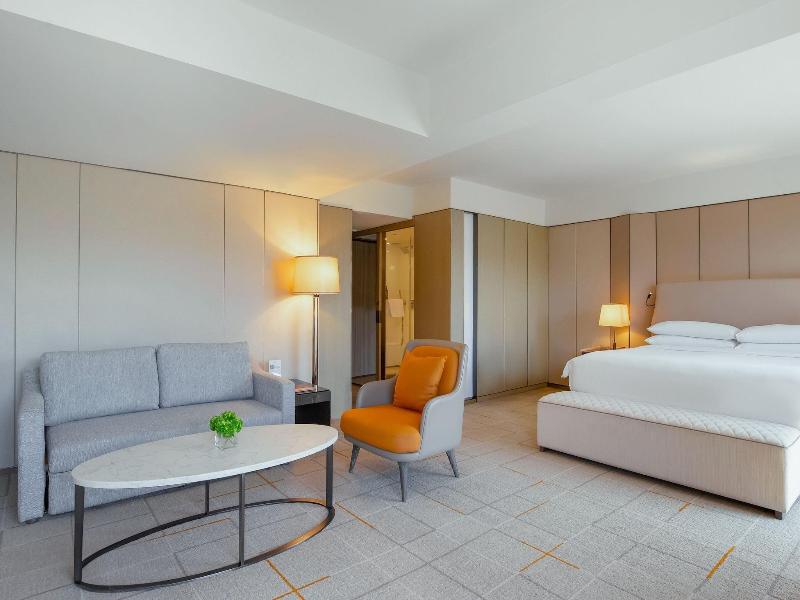 Sheraton Universal Hotel image