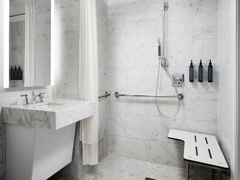 Westin Philadelphia image