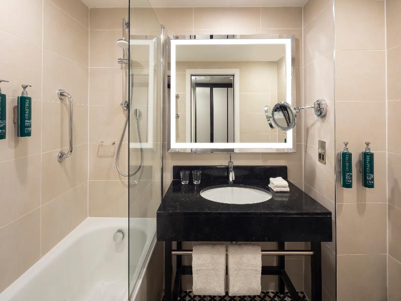 DoubleTree by Hilton Hotel & Spa Chester image