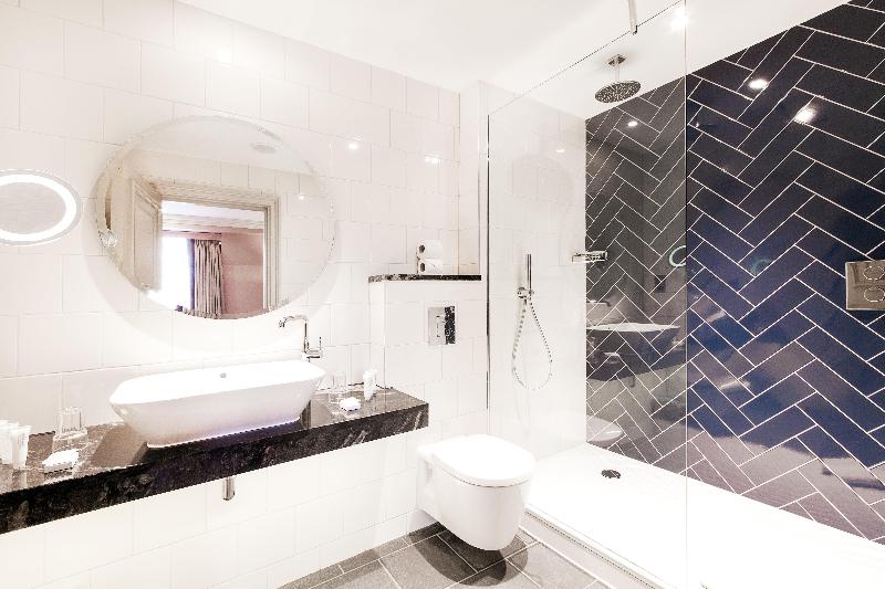 Indigo Edinburgh  Princes Street image