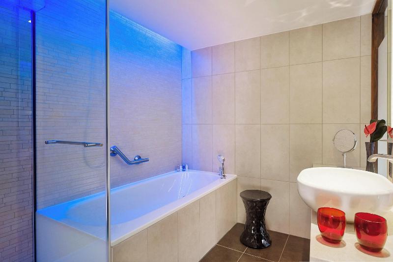 Sheraton Grand Hotel & Spa Edinburgh image