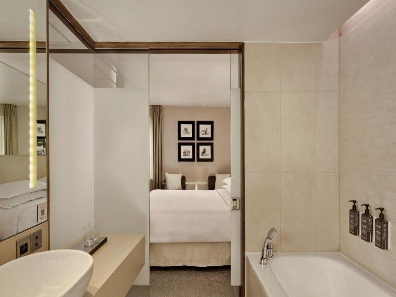 Sheraton Grand Hotel & Spa Edinburgh image