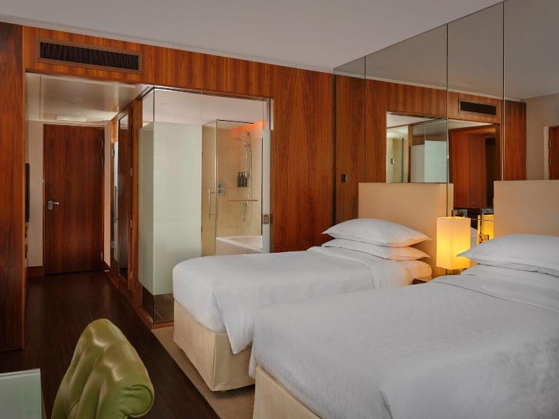 Sheraton Grand Hotel & Spa Edinburgh image